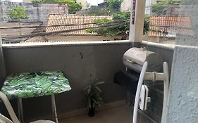 Ap arejado e aconchegante com varanda